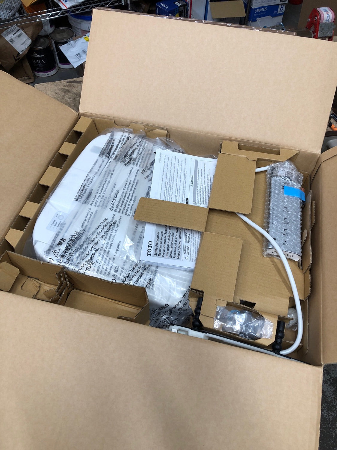 TOTO S300e WASHLET Electric Bidet Seat for Round Toilet with EWATER+ in Cotton White