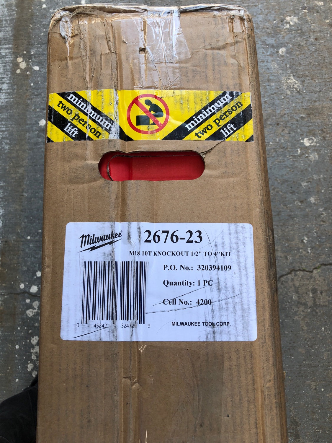 Milwaukee 2676-23 M18 Forcelogic 10-ton Knockout tool 1/2" to 4" Kit