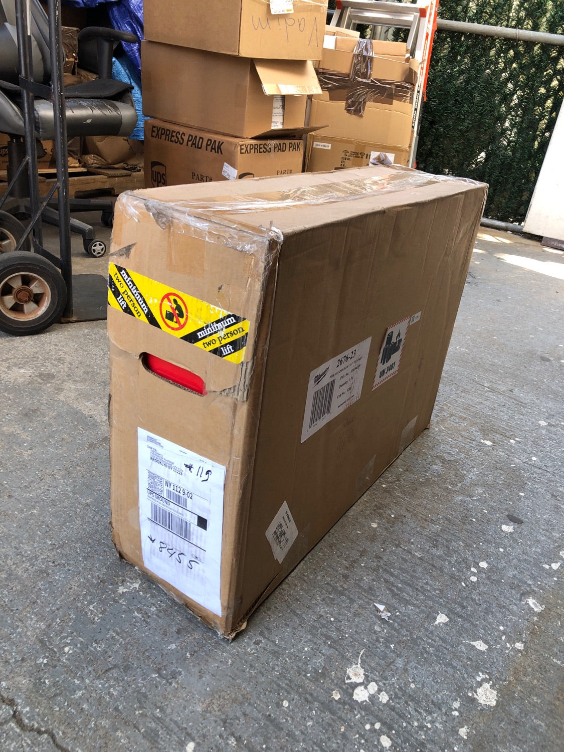 Milwaukee 2676-23 M18 Forcelogic 10-ton Knockout tool 1/2" to 4" Kit