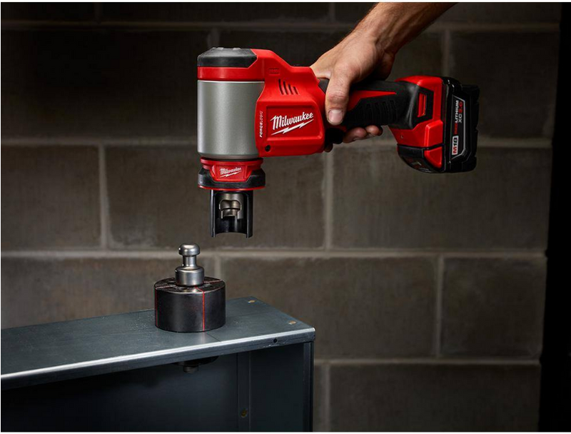 Milwaukee 2676-23 M18 Forcelogic 10-ton Knockout tool 1/2" to 4" Kit